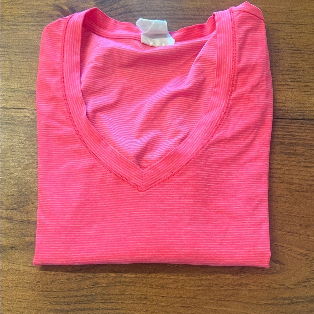 Under Armour Women’s Bright Pink V-Neck Performance Tee